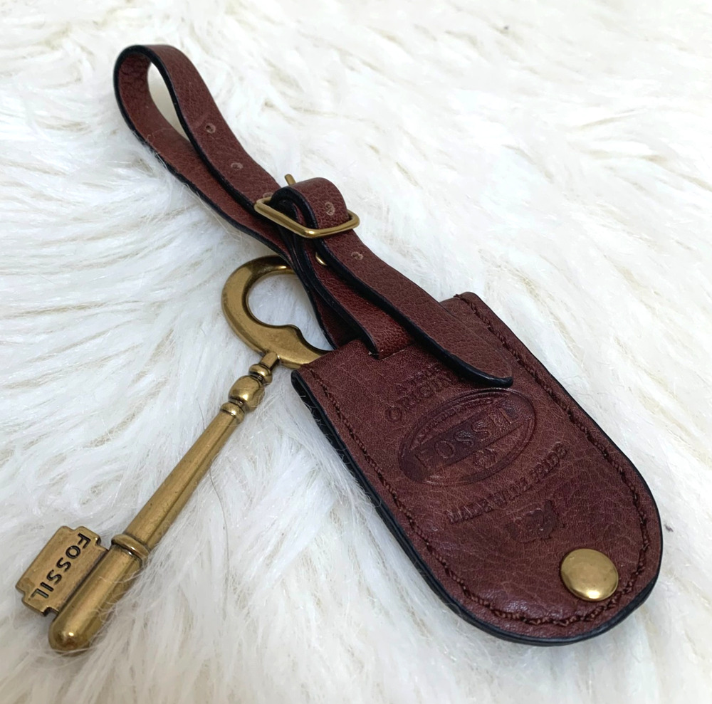 FOSSIL X-Large 6" Leather Strap Luggage Tag w/ 4" Brass Key Charm Hang Tag